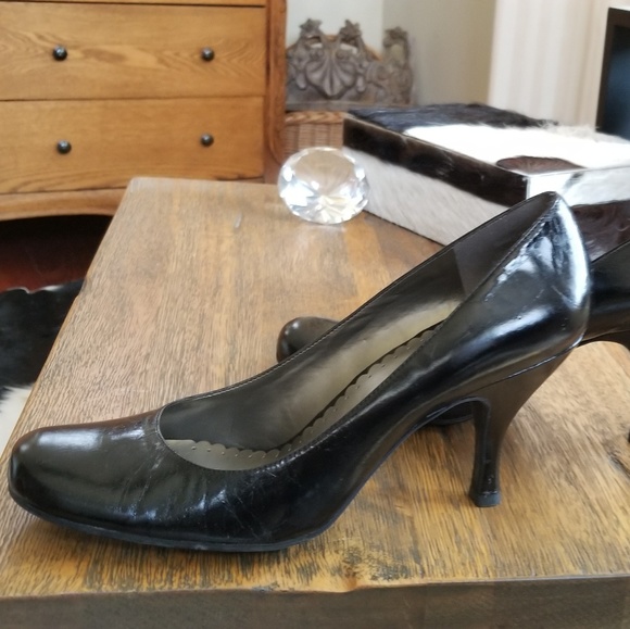 COPY - Kenneth Cole, rubber sole, small heels - Picture 4 of 4